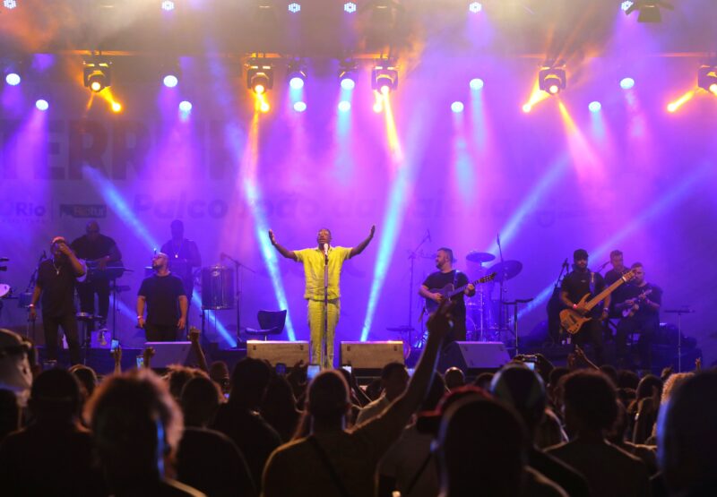 Mumuzinho abre temporada de shows no Terreirão do Samba 2025