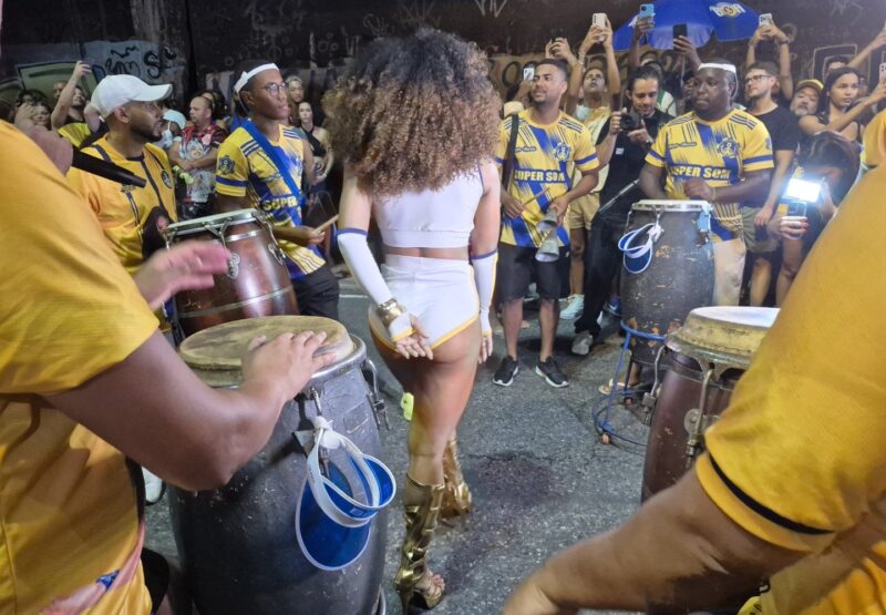 A rua como resposta: Tuiuti canta alto e reafirma sua identidade para 2026