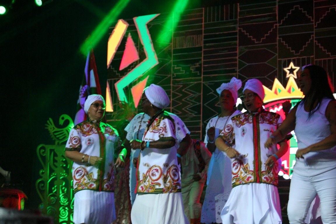 A disputa começou! Grande Rio recebe 12 sambas concorrentes para o Carnaval 2027