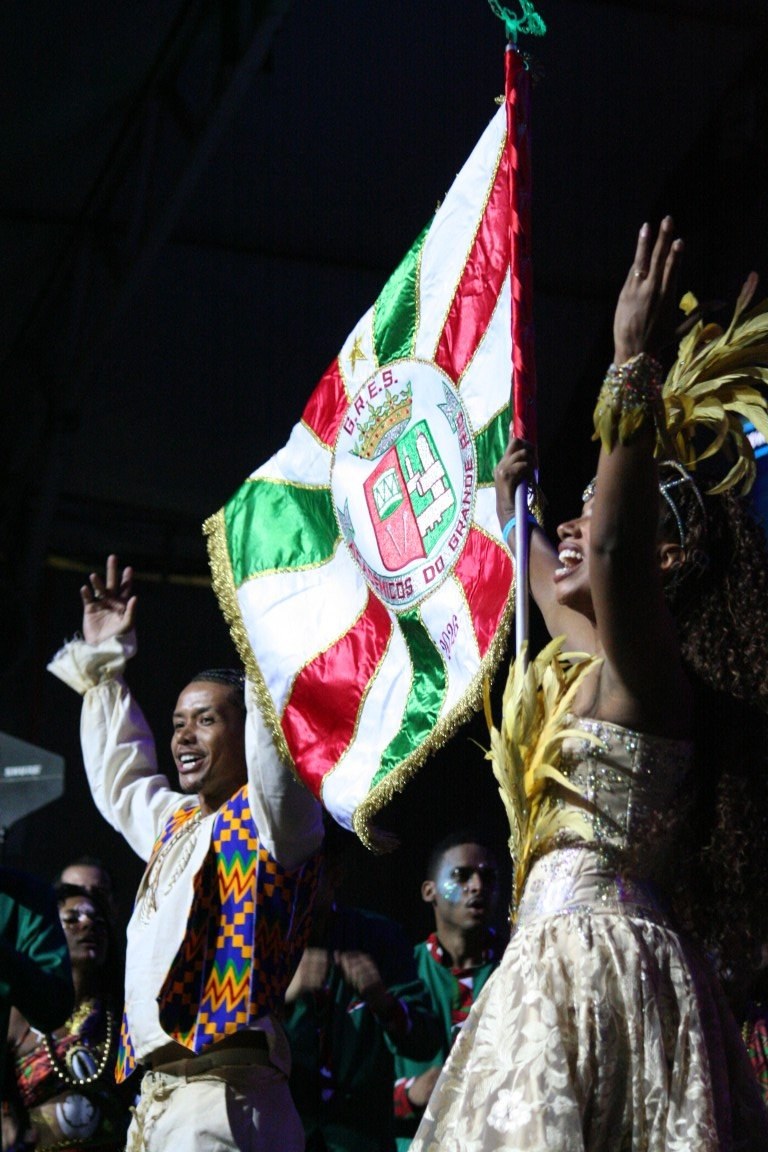A disputa começou! Grande Rio recebe 12 sambas concorrentes para o Carnaval 2027