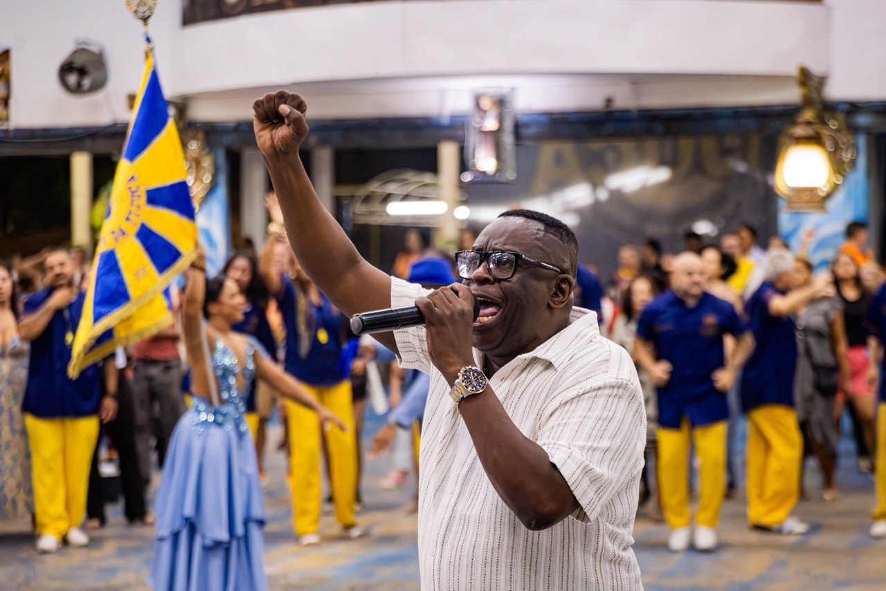 Coração azul e amarelo! Unidos da Tijuca define os cinco sambas na disputa