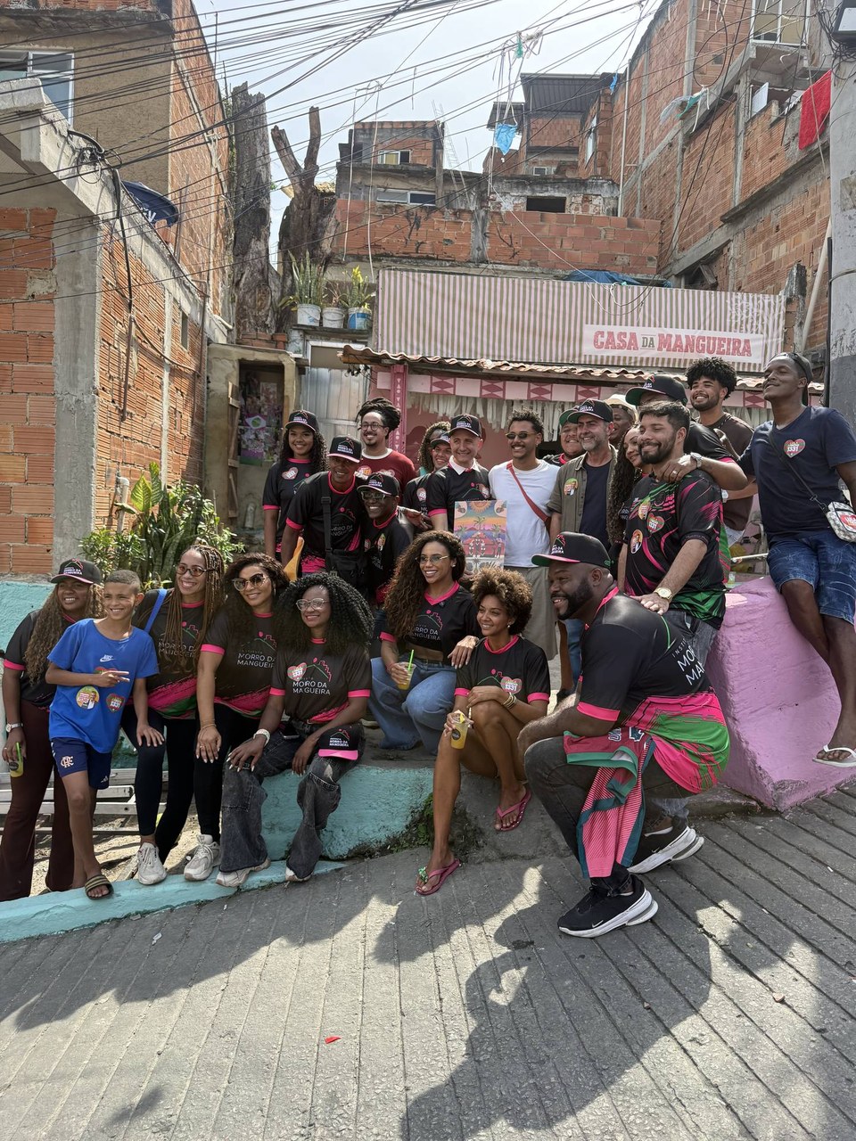 Mangueira abre novo caminho: circuito de memória e turismo comunitário