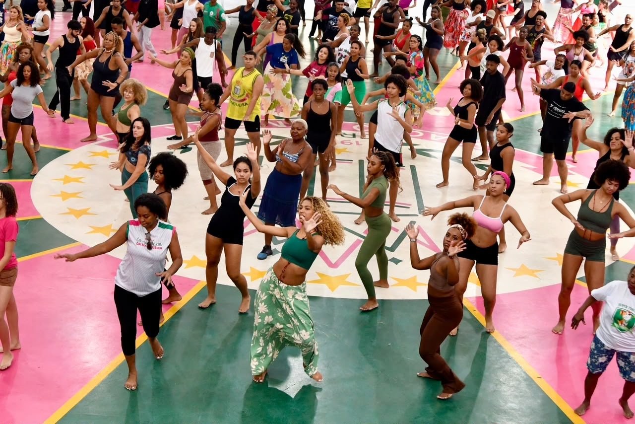 Mangueira leva Oyá para além da avenida com oficinas de movimento e dança