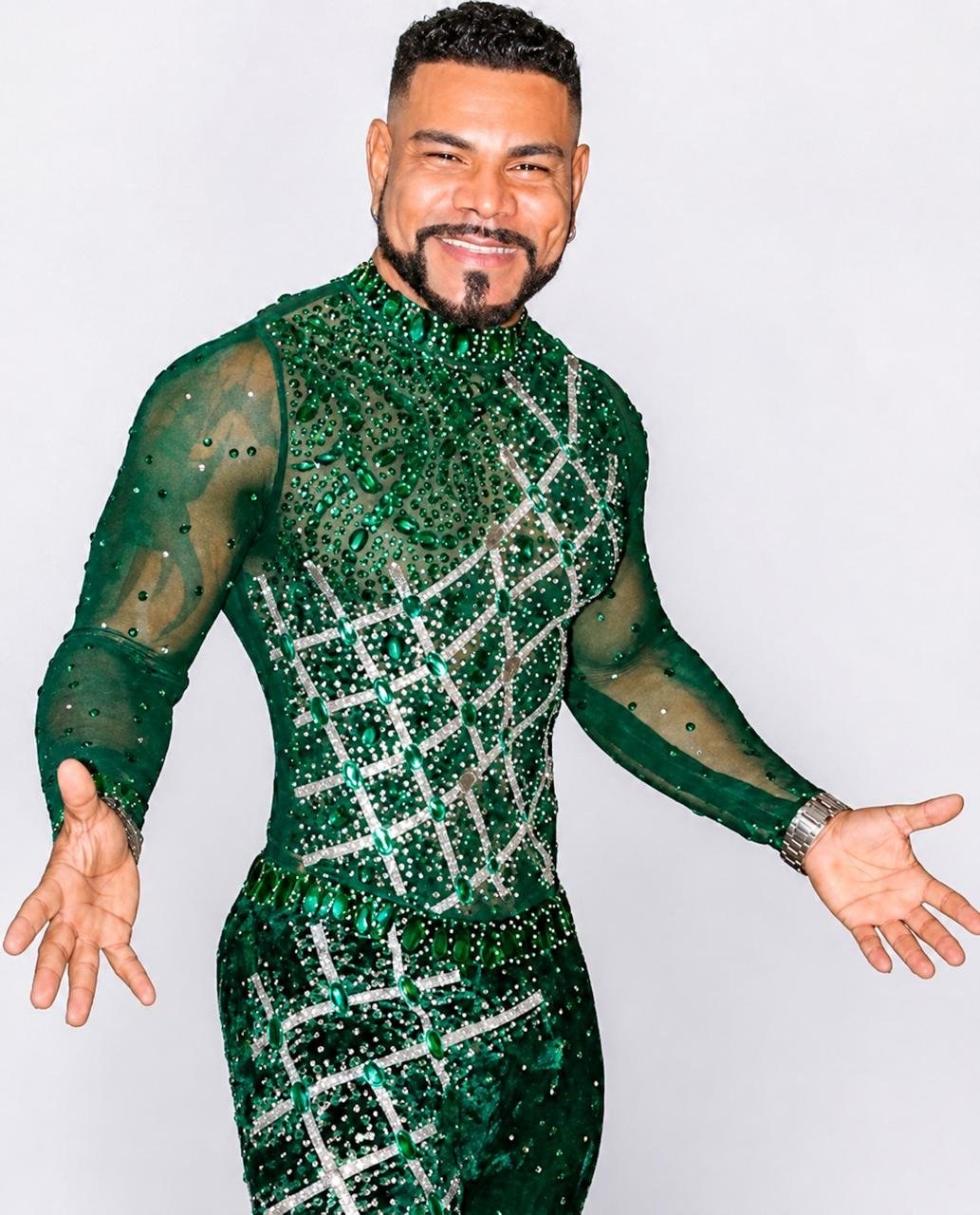 O Reizinho tem novo muso! Anderson Reis chega para brilhar no Império Serrano