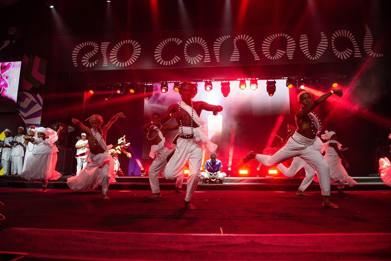 Os enredos de 2027 ganham vida: Noite de Enredos na Cidade do Samba