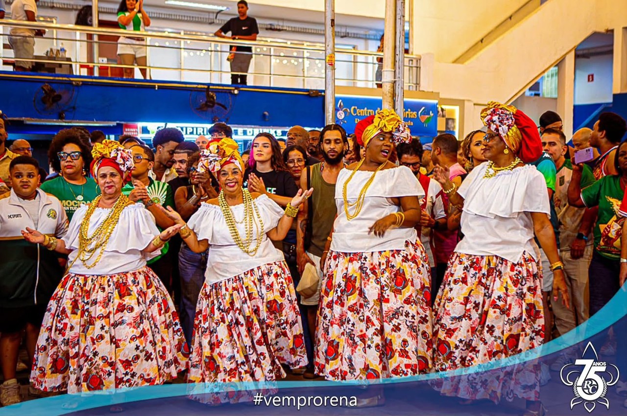 Portela, Unidos da Tijuca e S.E.R. levam samba-enredo ao vivo no Renascença