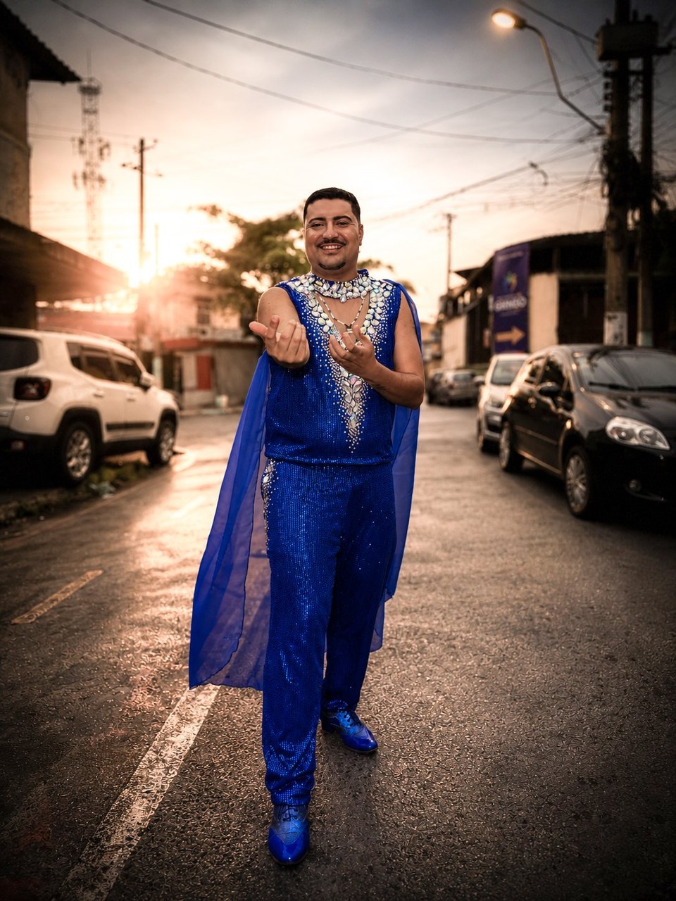 Unidos da Ponte tem novo muso: Rodrigo Para-Assu recebe a faixa em grande festa