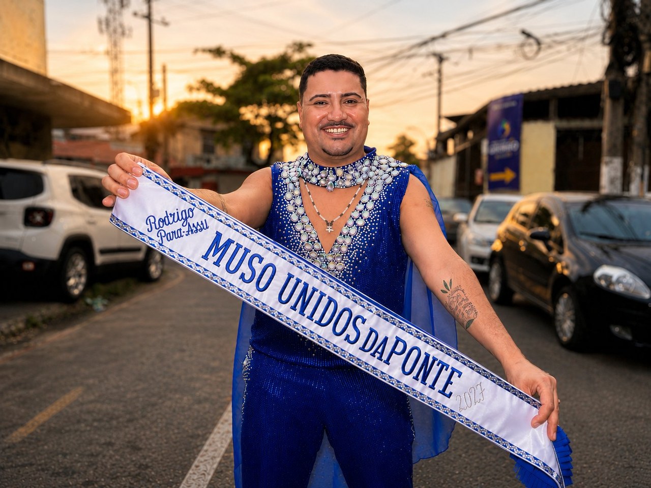 Unidos da Ponte tem novo muso: Rodrigo Para-Assu recebe a faixa em grande festa