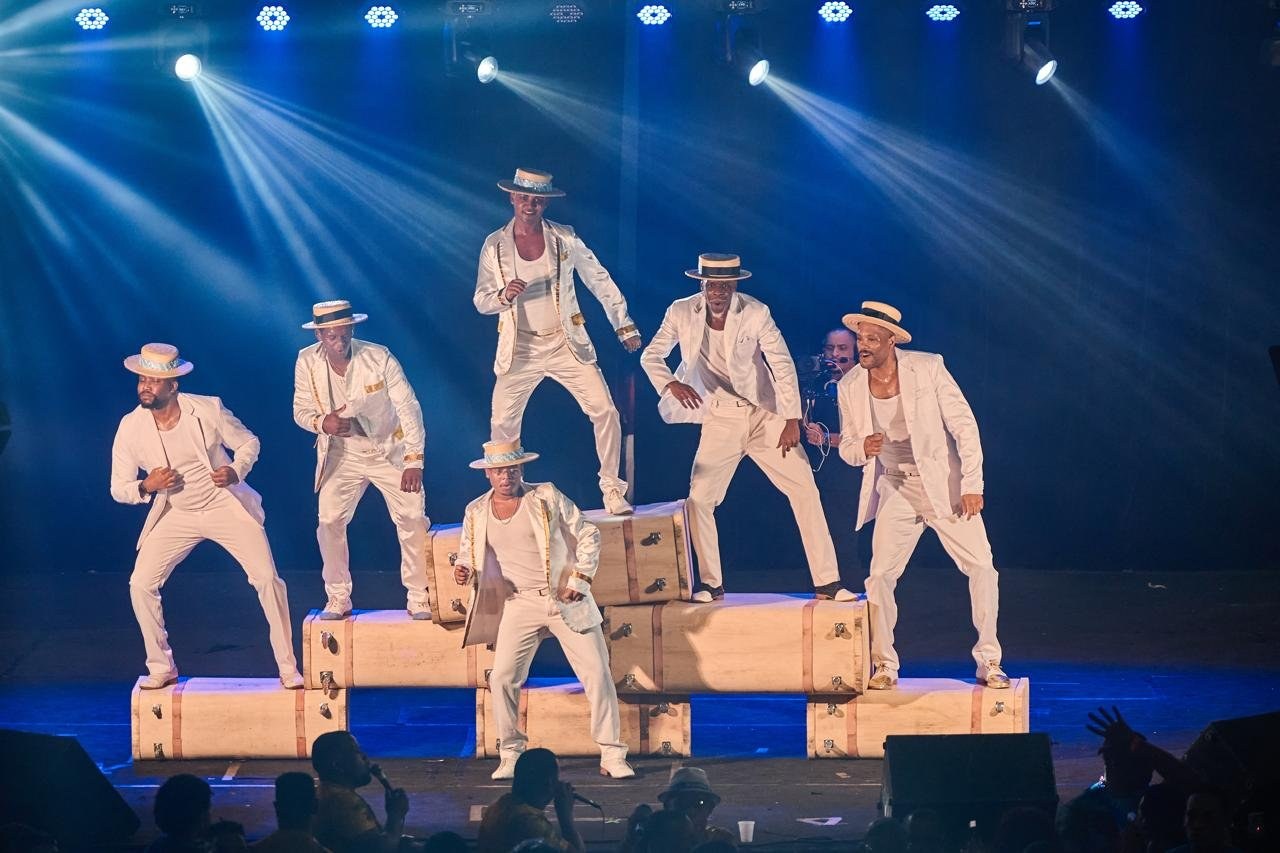 Vila Isabel esquenta a quadra com segunda eliminatória de samba