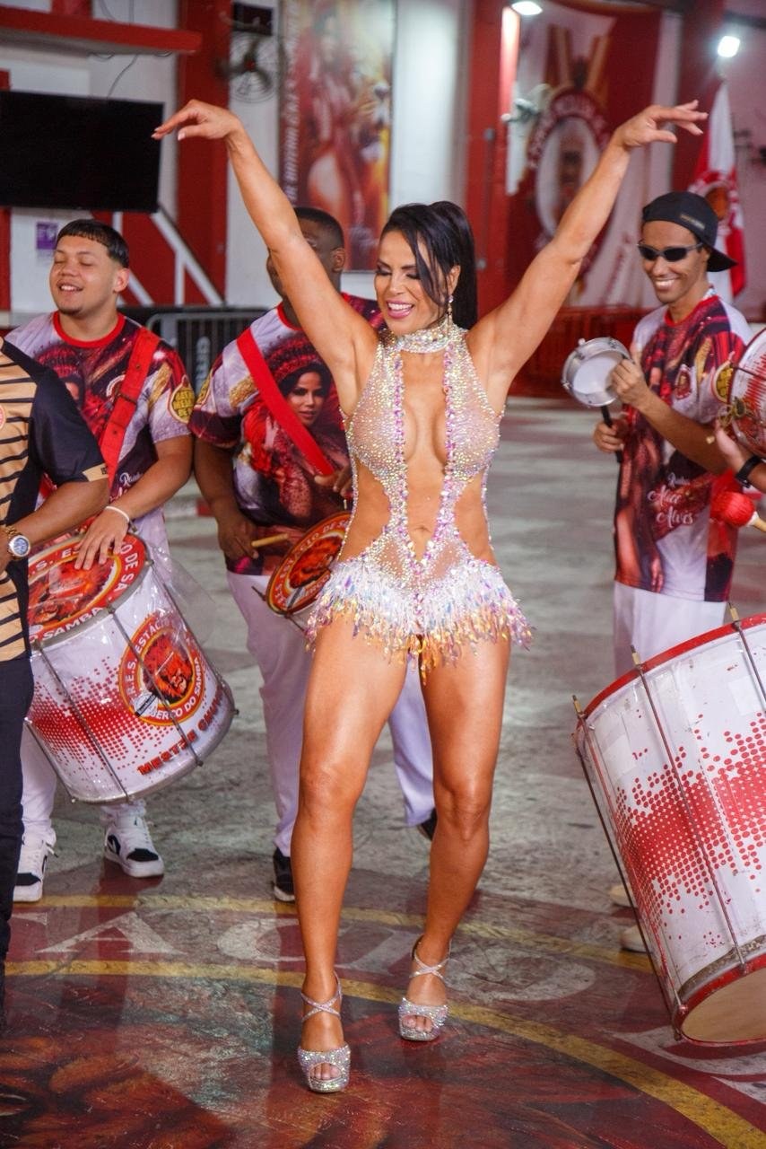 Alice Alves é a nova madrinha de bateria da Nova Geração do Estácio