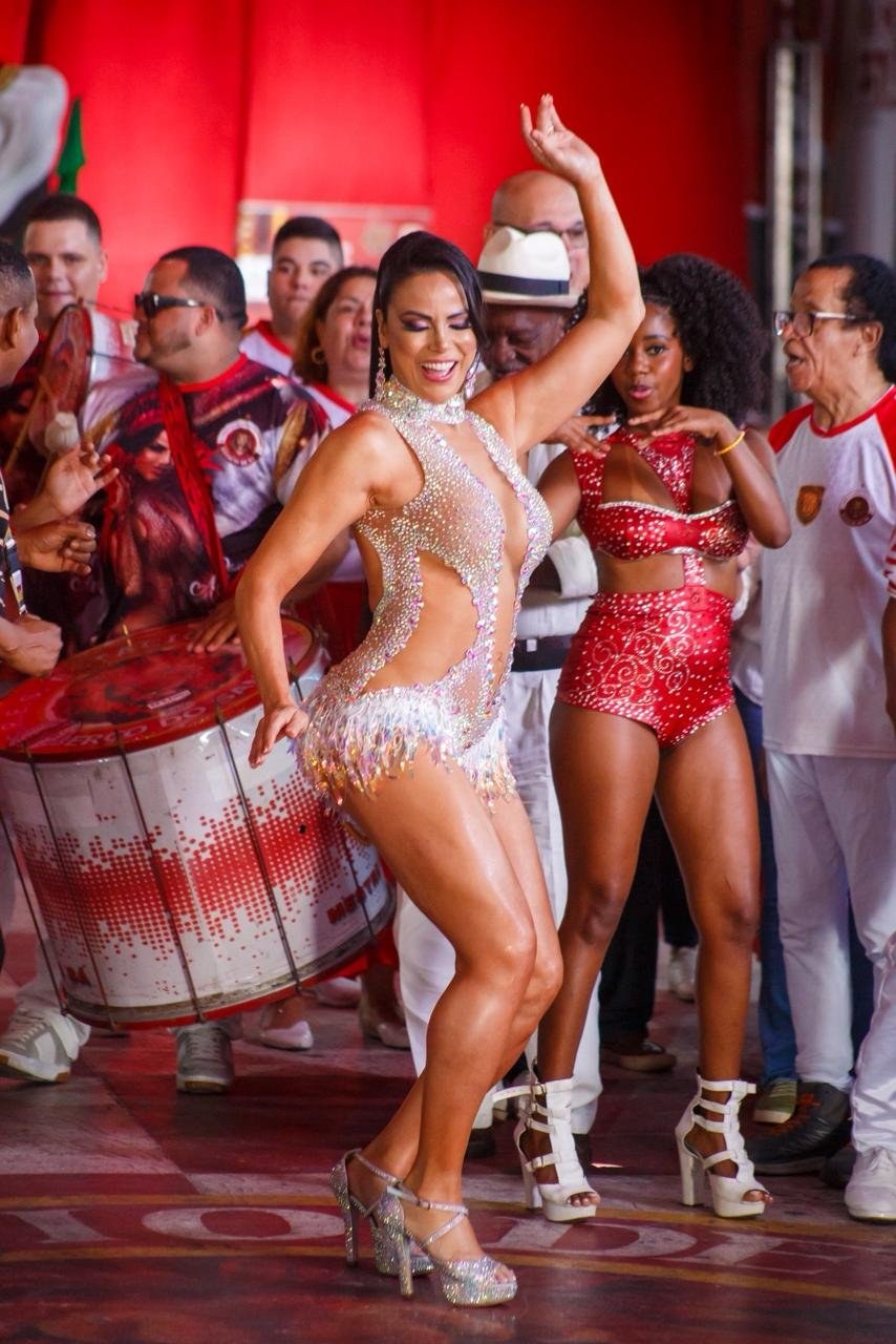 Alice Alves é a nova madrinha de bateria da Nova Geração do Estácio