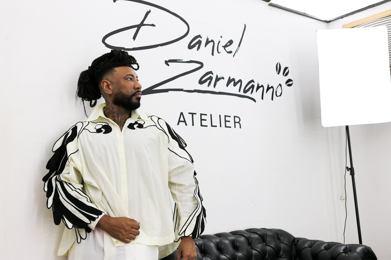 Dentro do ateliê de Daniel Zarmanno, a magia do Carnaval 2027 já acontece