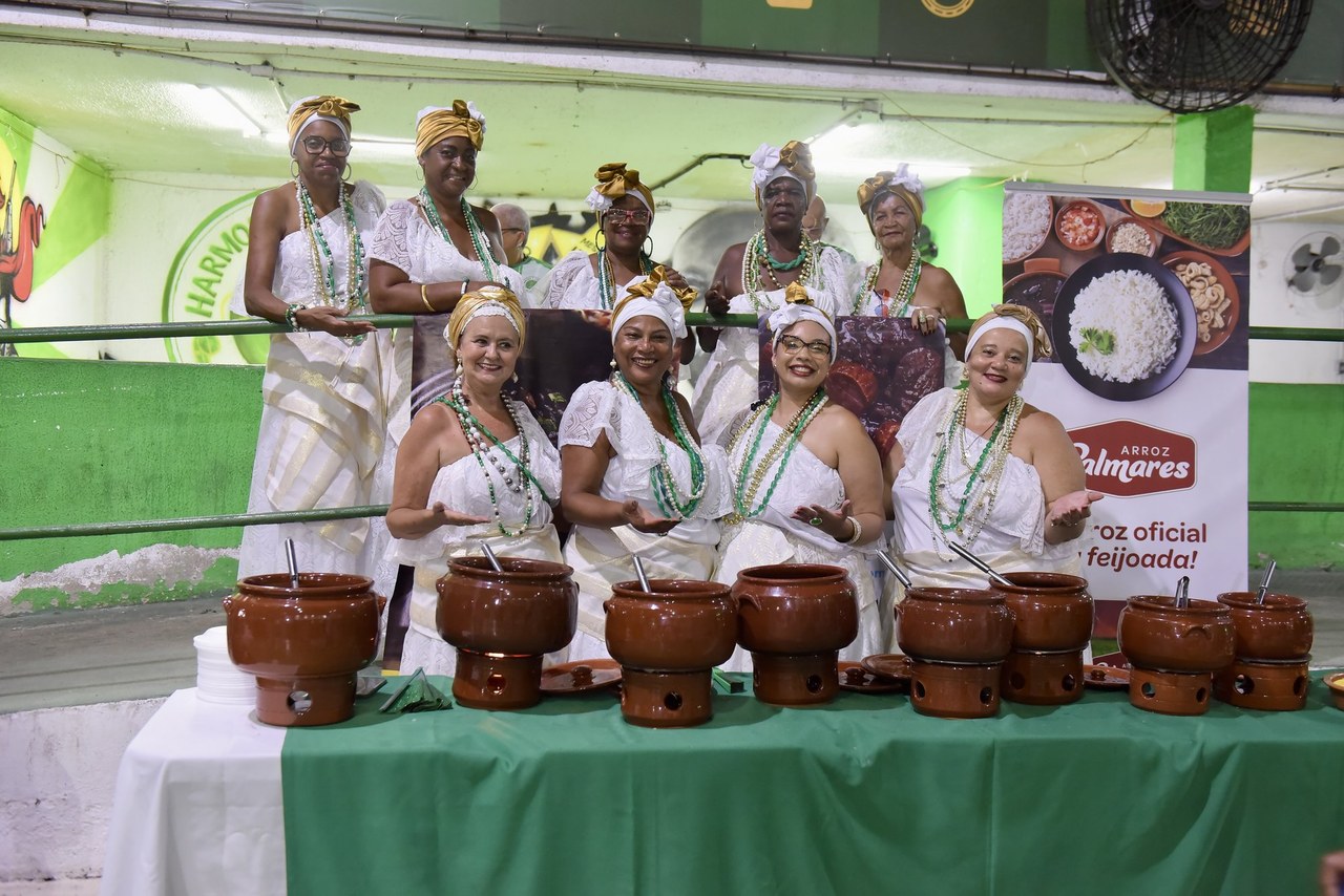 Feijoada Imperial ferve neste sábado com João Bosco em festa e semifinal de samba