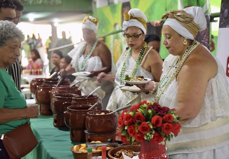 Feijoada Imperial ferve neste sábado com João Bosco em festa e semifinal de samba