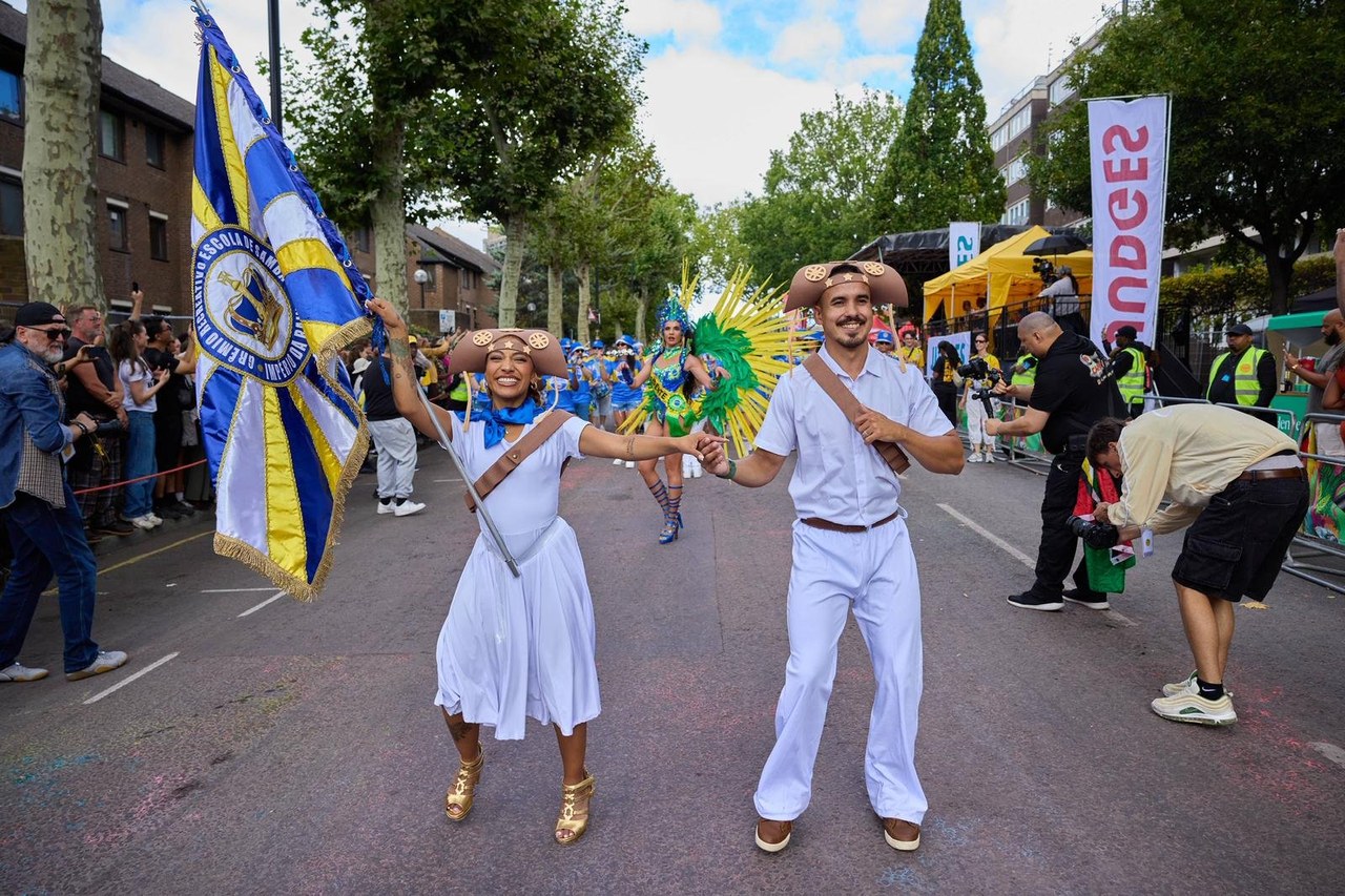 Império da Rainha conquista bicampeonato em Londres e leva samba carioca pro mundo