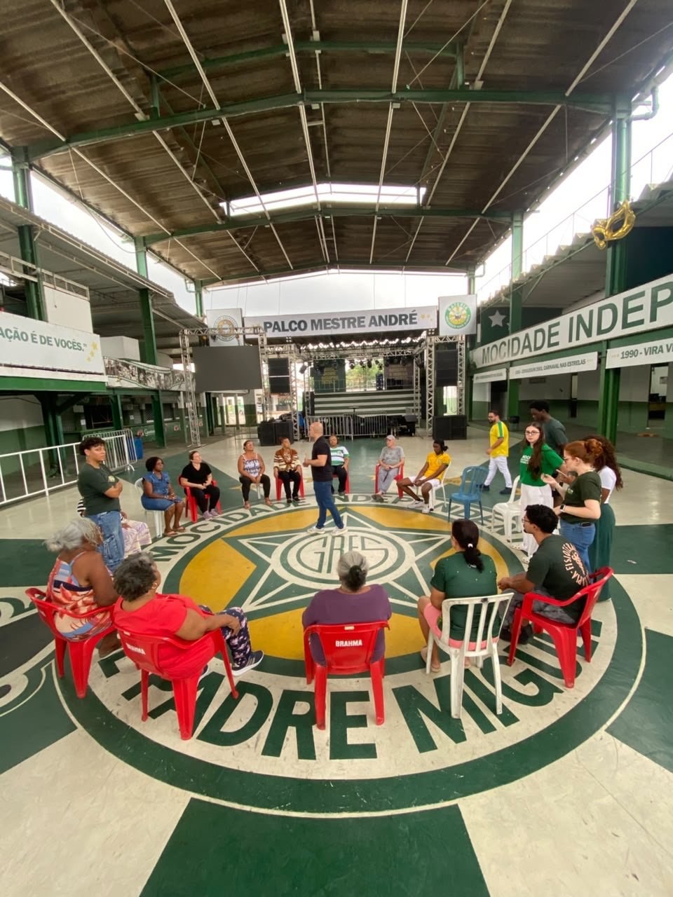 Mocidade abraça a saúde com estudantes de Fisioterapia do IFRJ
