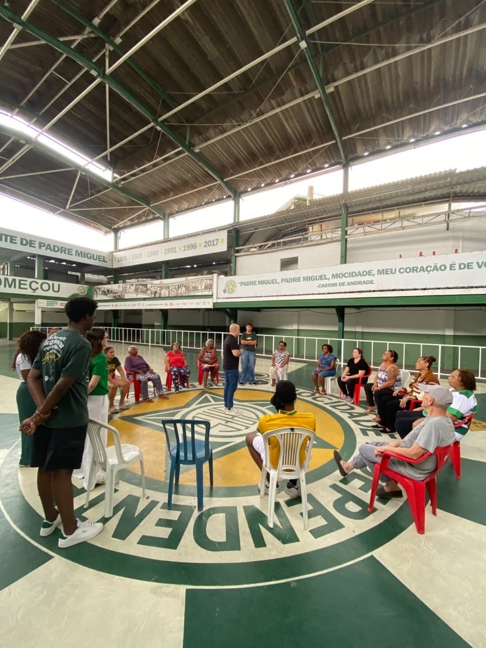 Mocidade abraça a saúde com estudantes de Fisioterapia do IFRJ