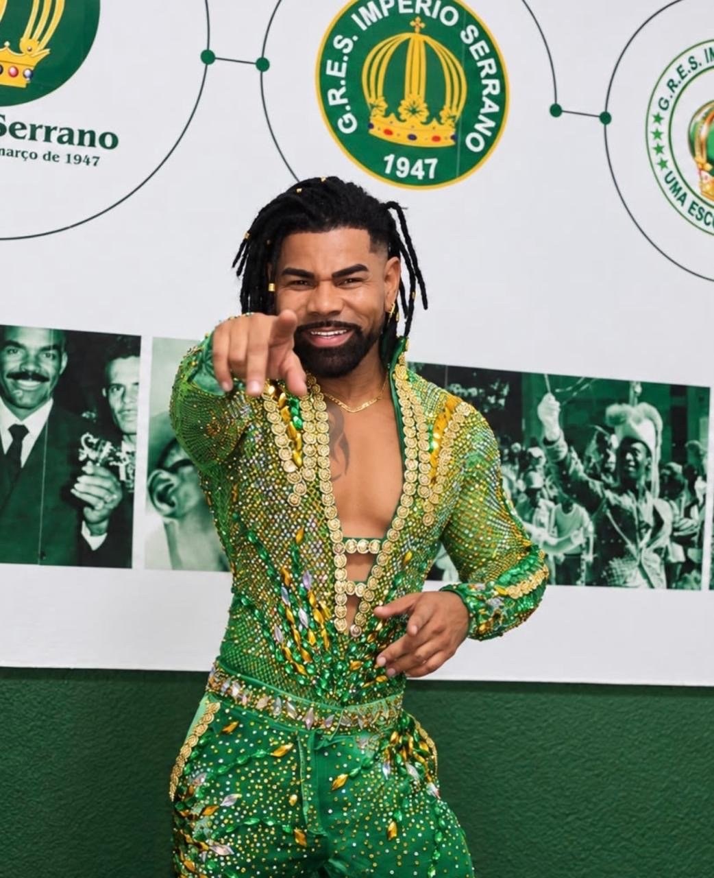 O Reizinho tem novo muso! Anderson Reis é coroado no Império Serrano