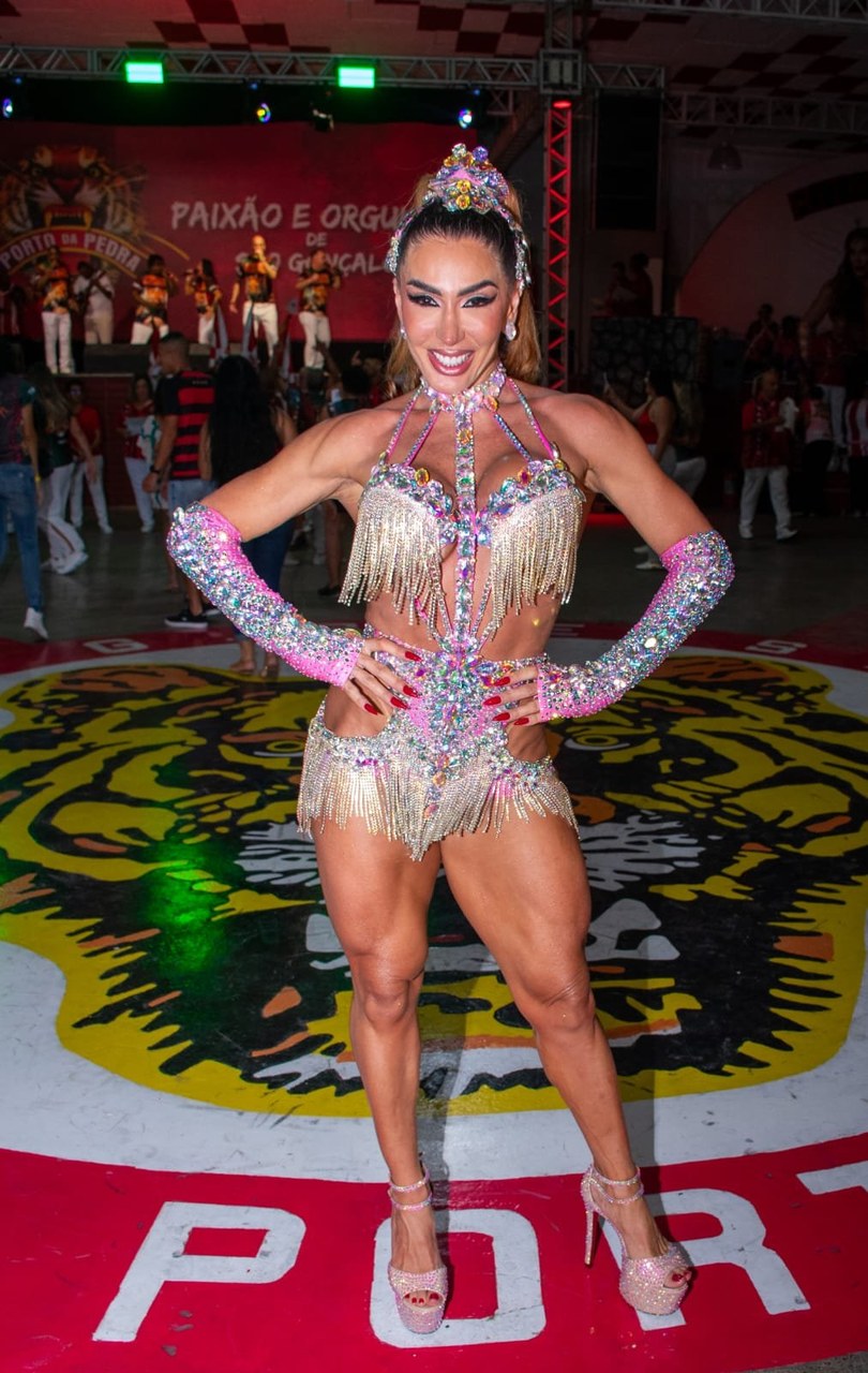 Porto da Pedra esquenta a semifinal do samba e mais uma noite de festa neste sábado