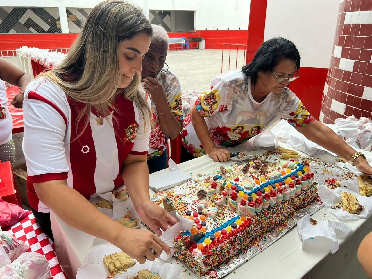Porto da Pedra prepara festa com mais de 2 mil saquinhos de Cosme e Damião