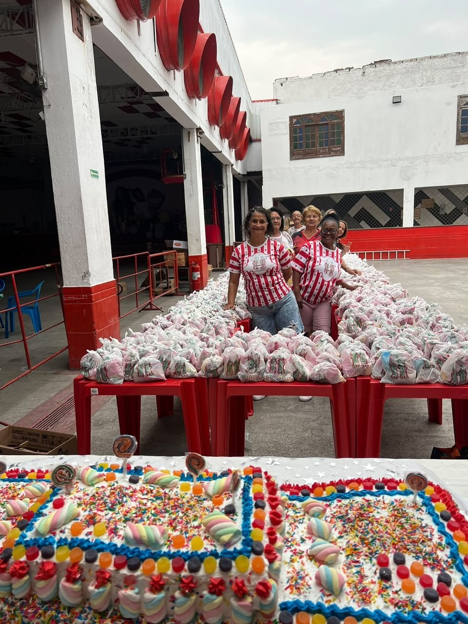 Porto da Pedra prepara festa com mais de 2 mil saquinhos de Cosme e Damião